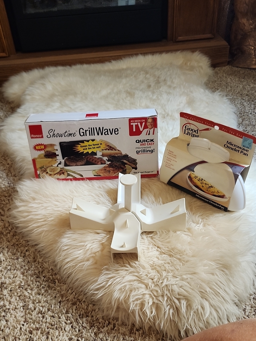Showtime GrillWave Microwave Grill, Omelet Pan & Potato Cooker- White - NWT